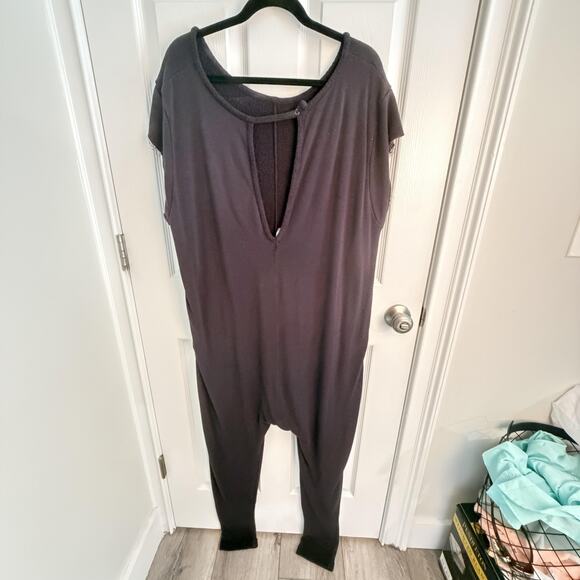 Free People Jumpsuit Womens Large Black cutoff Harem Drop Crotch Intimately FP - Picture 4 of 8
